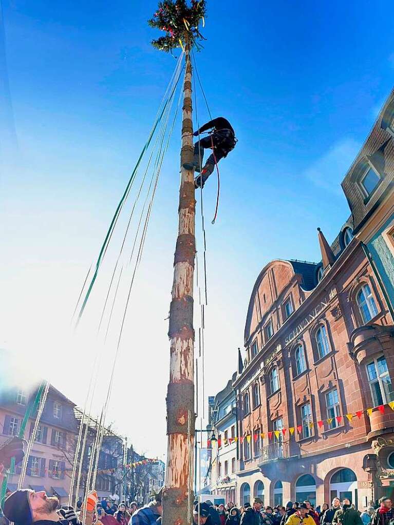 Impressionen vom Narrenbaumstellen in Lrrach