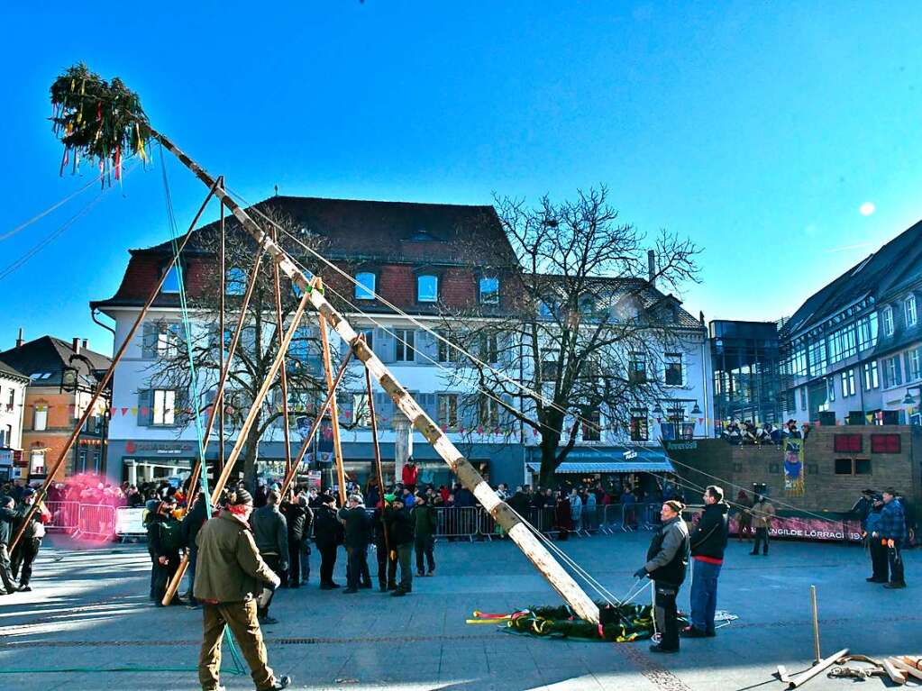 Impressionen vom Narrenbaumstellen in Lrrach