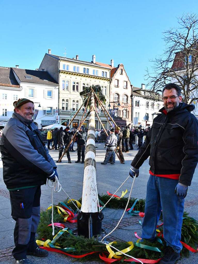 Impressionen vom Narrenbaumstellen in Lrrach