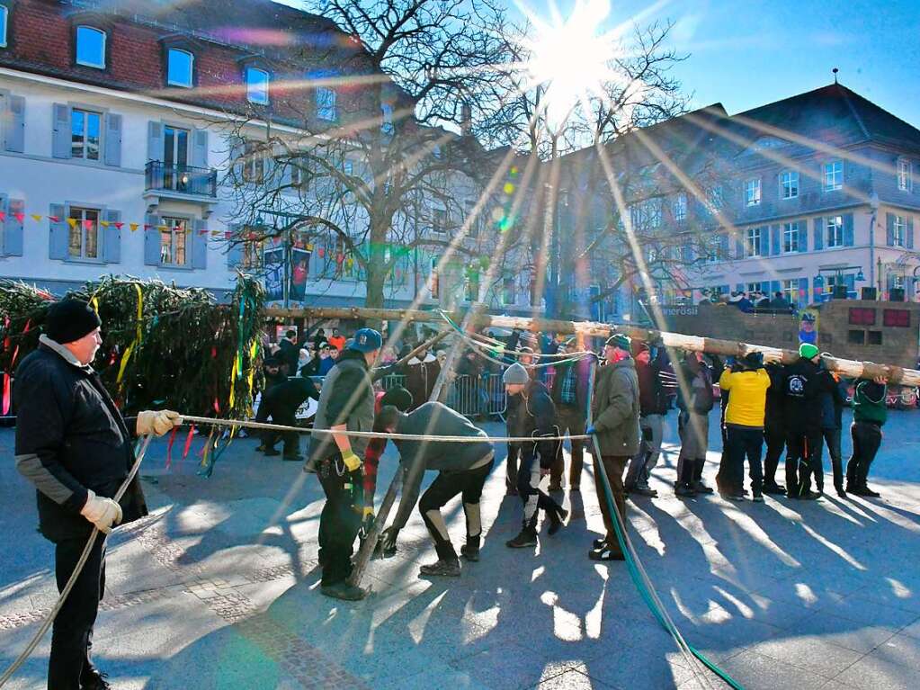 Impressionen vom Narrenbaumstellen in Lrrach