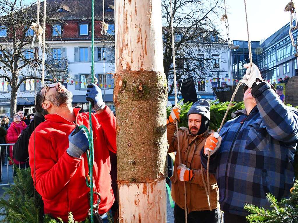 Impressionen vom Narrenbaumstellen in Lrrach