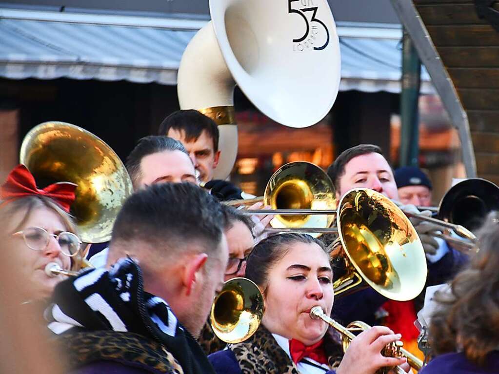 Impressionen vom Narrenbaumstellen in Lrrach