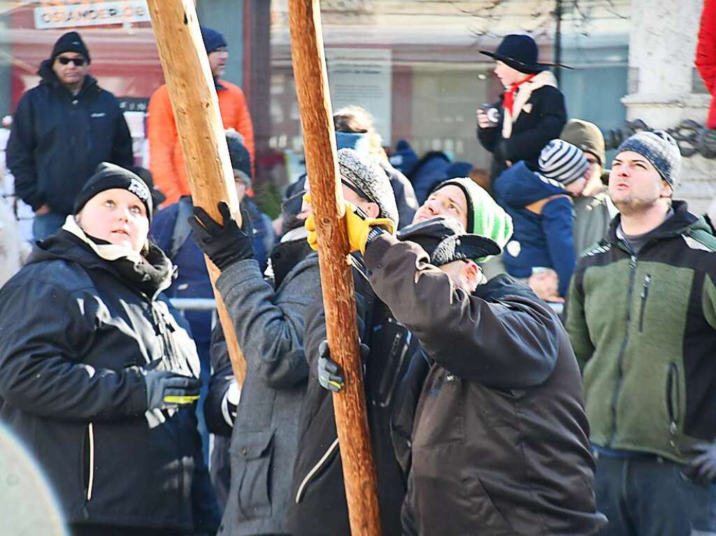 Impressionen vom Narrenbaumstellen in Lrrach