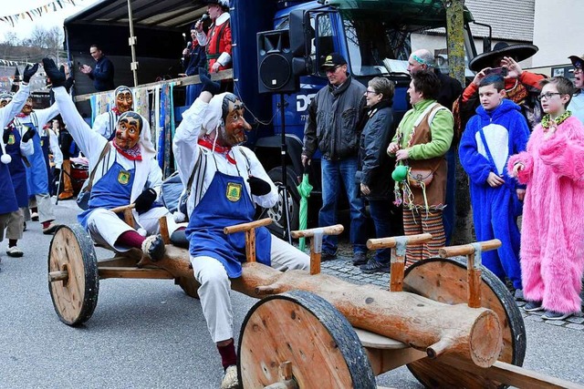 Die Stnglihocker aus Oberschopfheim sind seit 66 Jahren nrrisch unterwegs.  | Foto: Wolfgang Knstle