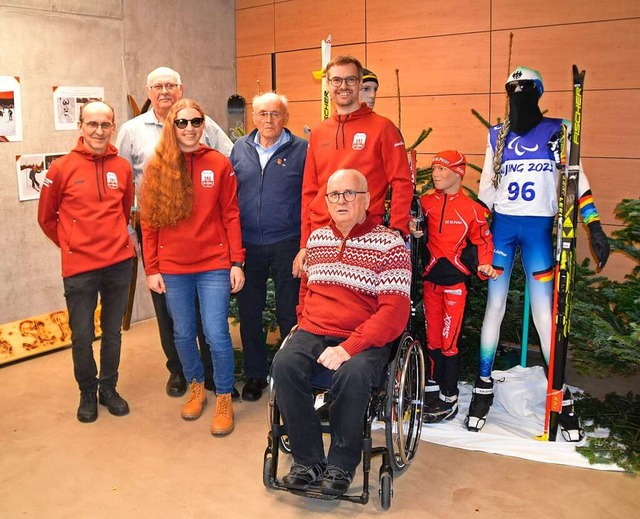 Erfolgreiche Vereinsmitglieder blicken...rner und Franz Krner (im Rollstuhl).   | Foto: Janna Kies