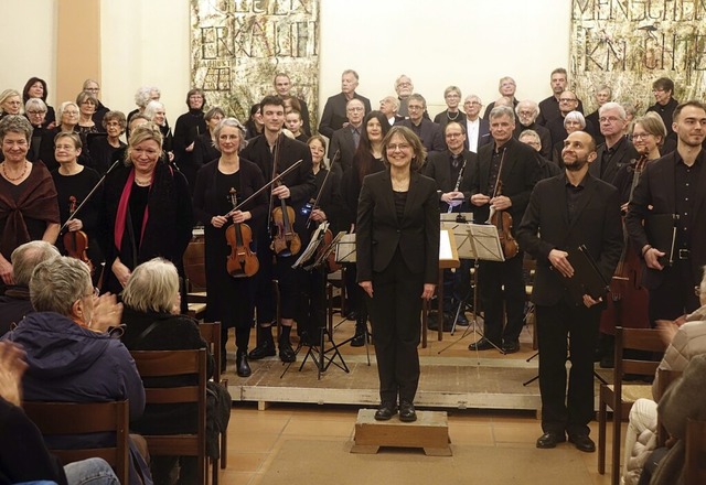 Die  scheidende Chorleiterin Brigitte Schnabel in der  Laurentiuskirche  | Foto: Roswitha Frey