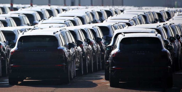 SUV stehen weiter  hoch im Kurs bei Au...otz ihrer problematischen Klimabilanz.  | Foto: Jan Woitas