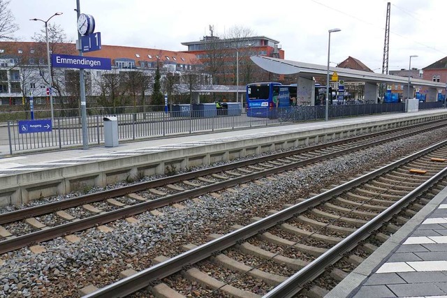 Der Bahnhof Emmendingen. Obschon noch ...nd des Streiks deutlich ruhiger sein.   | Foto: Philipp Peters