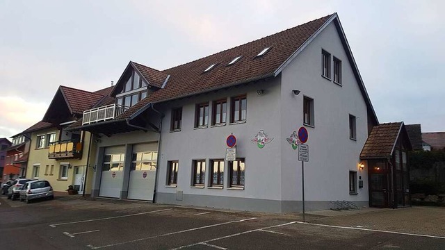 Das Feuerwehrgertehaus an der Rheinst...er Stadt Bad Sckingen bereitgestellt.  | Foto: Axel Kremp