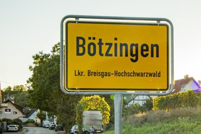 Vermutlich wegen Scheidung - Familien prgeln sich in Btzingen auf offener Strae