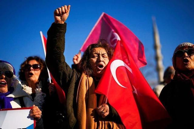 Trkisches Parlament stimmt Nato-Beitritt Schwedens zu