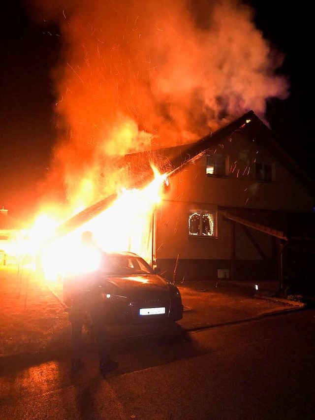 In der Silvesternacht brannte ein Wohn...ohner sind bei Freunden untergekommen.  | Foto: Privat