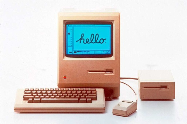 Als der Apple Macintosh vor 40 Jahren ... der erste Heimcomputer auf dem Markt.  | Foto: Apple (dpa)