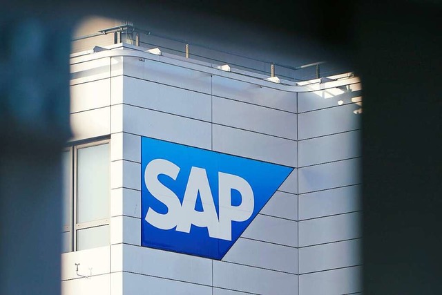 SAP investiert bis Ende 2025 knapp eine Milliarde Euro in KI.  | Foto: Uwe Anspach (dpa)
