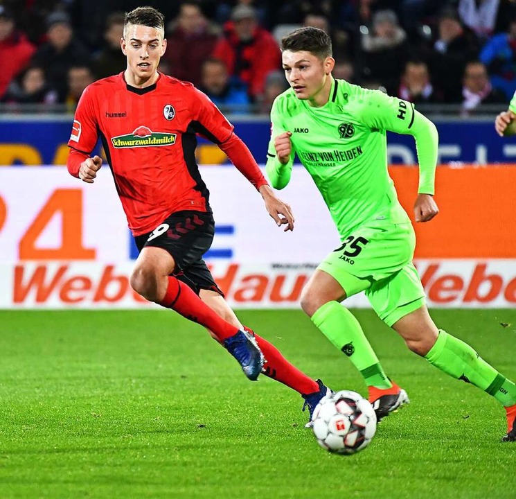 SC Freiburg verpflichtet Florent Muslija vom SC Paderborn SC Freiburg