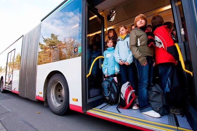 Unter anderem Schlerinnen und Schler...n der besseren Vertaktung profitieren.  | Foto: A9999 Jan Potente