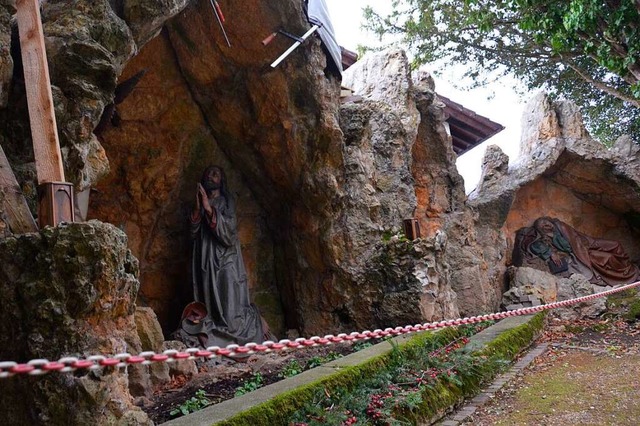 Seit zwei Jahren ist die lberg-Grotte... St. Hilarius in Bollschweil gesperrt.  | Foto: Sophia Hesser