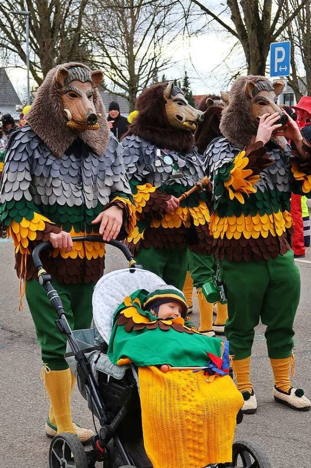 Auch ganz junge Welschkorneber waren v...die Narren Gndlingen wieder unsicher.  | Foto: Christine Weirich