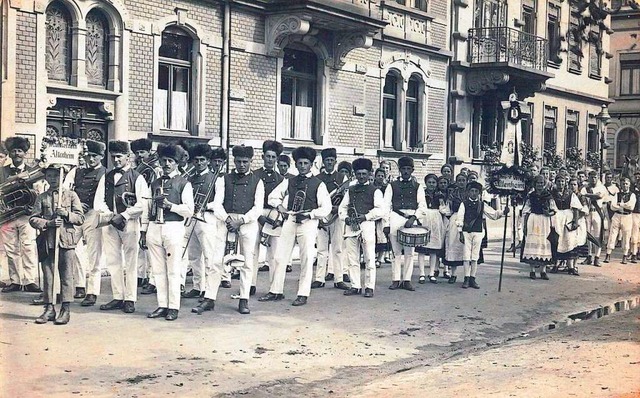 Die Trachtenkapelle Altenheim beim Landesturnfest 1925  | Foto: Musikverein Altenheim