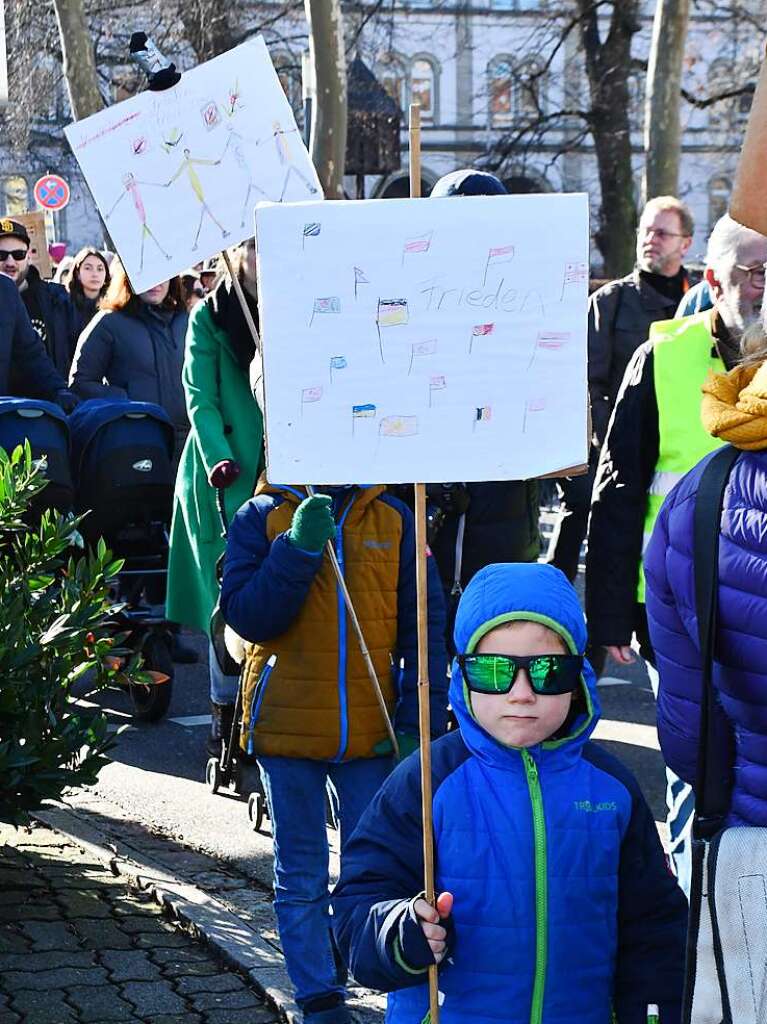 Lrrach setzt ein Zeichen mit einer groen und bunten Kundgebung gegen Rechtsextremismus.