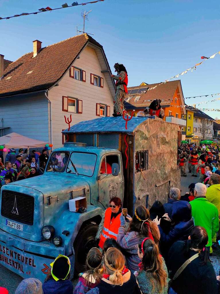 Eindrcke vom Stnglihocker-Umzug anlsslich des Jubilums.