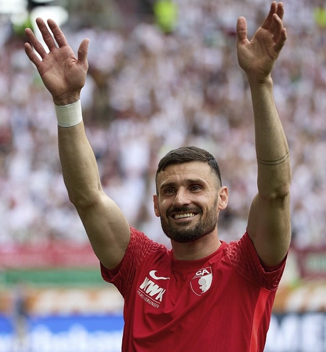 Daniel Caligiuri hier noch im Augsburger Dress um Sptsommer 2023.  | Foto: IMAGO/kolbert-press/Peter Fastl