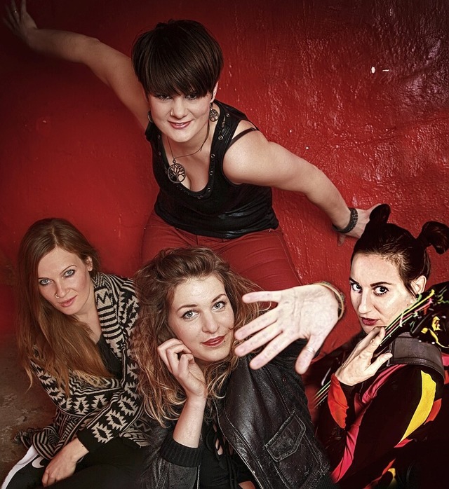 Frauenpower bringt &#8222;Miss Foxy&#8220; auf die Bhne  | Foto: Veranstalter