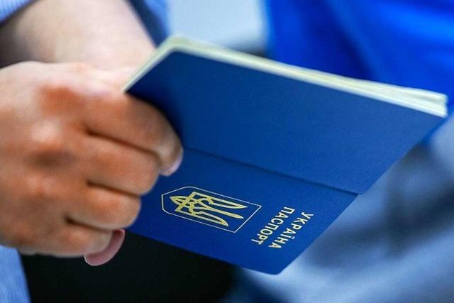 Erschleichen sich Doppelstaatler mit ukrainischem Pass in Baden-Wrttemberg Brgergeld?