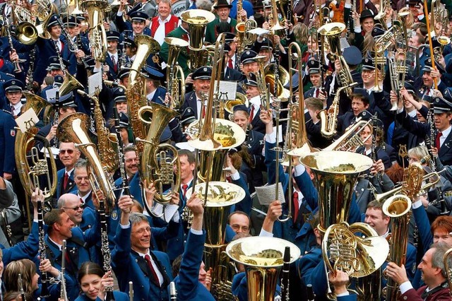 Musiker beim Landesmusikfest in Villingen-Schwenningen 2006  | Foto: dpa