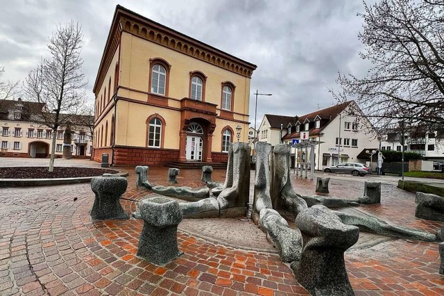 Das Alte Rathaus von der stlichen All...men, ber die derzeit diskutiert wird.  | Foto: Alexander Huber