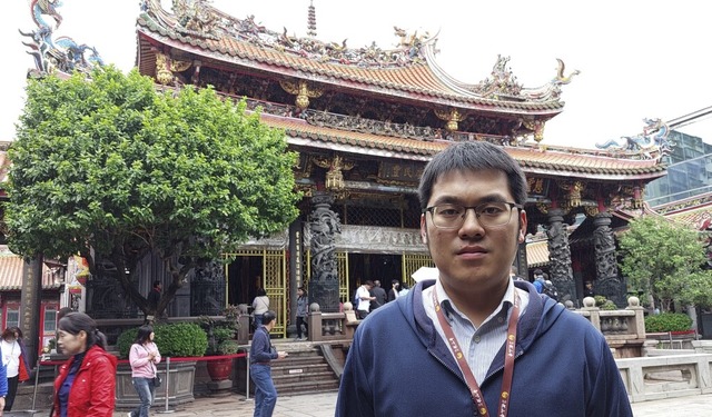 &#8222;Immer mehr Menschen haben einen...gt Tempelmitarbeiter Huang Wie-hsiang.  | Foto: Felix Lill