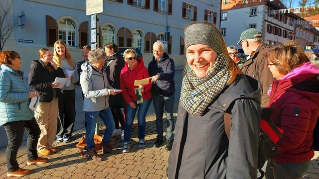 Victoria Arens (vorn) hat sich fr die...n Innenstadt-Akteuren zusammengesucht.  | Foto: Ingo Gnther