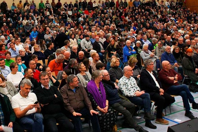 Enormes Interesse an der Brgermeister...atenvorstellung in die senberghalle.   | Foto: Martin Bos