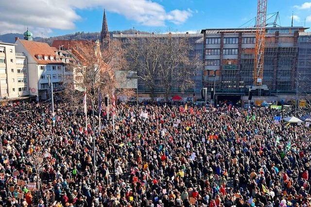 Fotos: Grodemo in der Freiburger Innenstadt gegen Rechtsextremismus