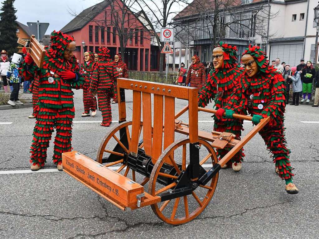 Die Friesenheimer Fasentzunft hat ihren 55. Geburtstag mit einem groen Jubilumsumzug gefeiert. Das sind die schnsten Bilder vom nrrischen Treiben im Ort.