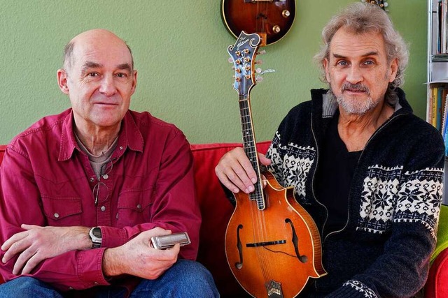 Michael Zumstein (rechts) ist in Marti...Song mit Mandoline und Dobro zu hren.  | Foto: Annkatrin Schultze