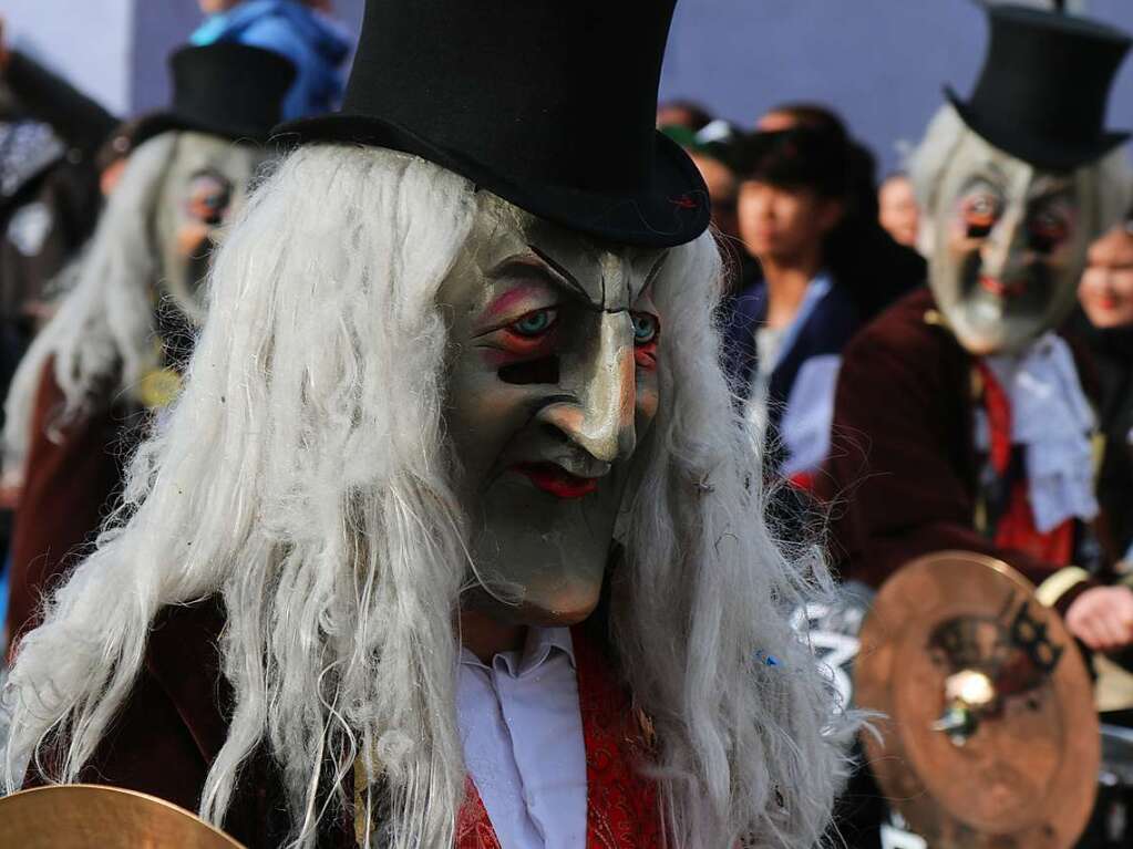 Der Umzug in Binzen ist einer der jhrlichen Hhepunkte der Fasnacht im Kreis Lrrach.