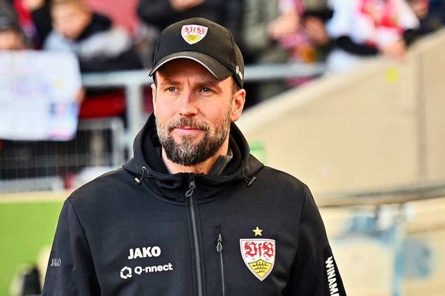 VfB-Coach Sebastian Hoene freut sich auf das Spiel in Freiburg.  | Foto: Jan-Philipp Strobel (dpa)