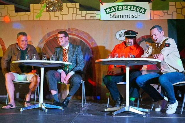 Prominenter Stammtisch: (von links) Ku...Mller, Leiter der Mllheimer Polizei.  | Foto: Silke Hartenstein