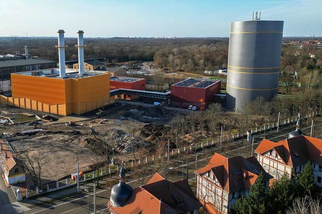 Leipzig: Das neue Heizkraftwerk Sd (L...rte Wasserstoffkraftwerk Deutschlands.  | Foto: Jan Woitas (dpa)