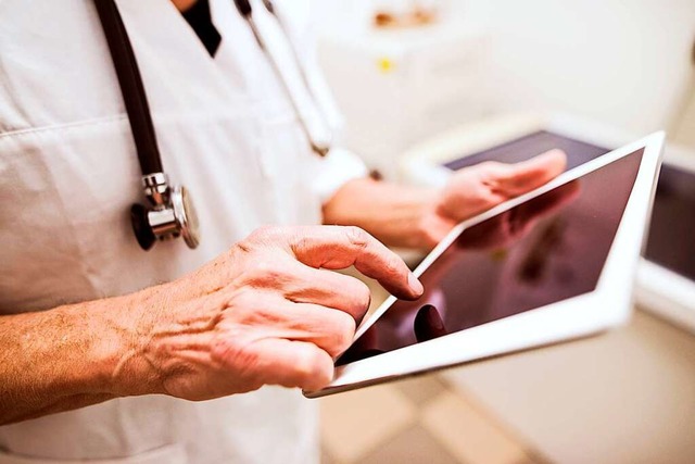 Zugang zu allen Patientendaten soll f...e behandelnden Mediziner mglich sein.  | Foto: Halfpoint