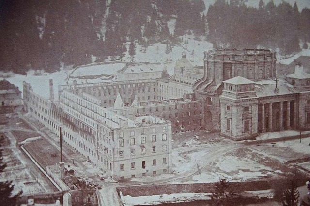 Der Brand von 1874 macht aus dem frhe...ter und dem mchtigen Dom  eine Ruine.  | Foto: Archiv Thomas Mutter
