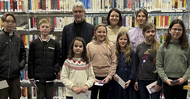 Die Gewinnerinnen und Gewinner des Sch...ammen mit Brgermeister Michael Thater  | Foto: Stadt Wehr