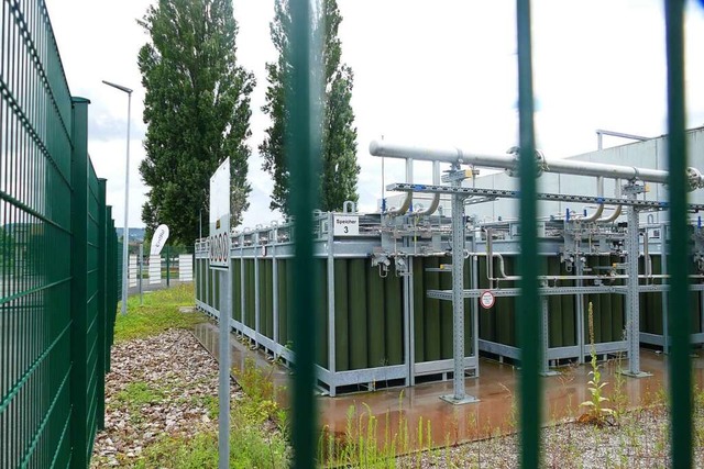 In der Power-to-Gas-Anlage in Grenzach...yse Wasserstoff aus Wasser produziert.  | Foto: Verena Pichler