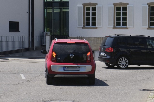 Von der Altinger Strae  knnen Autofa...weiterhin   links auf die B3 abbiegen.  | Foto: Martin Pfefferle