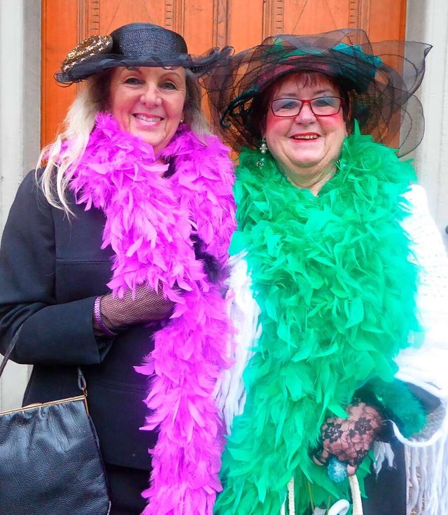 Die Dorfschnheiten Renate und Monika  | Foto: Marianne Bader