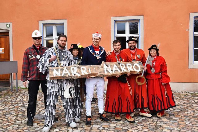 Die Narren haben das Kirchzartener Rathaus bernommen.  | Foto: Sidney-Marie Schiefer