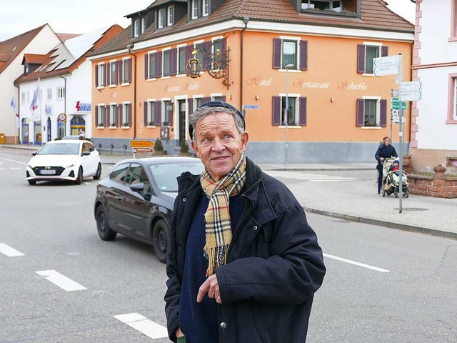 Station 1: Brgermeisterkandidat Alfre...zung Offenburgerstrae/Bombacherstrae  | Foto: Martin Bos