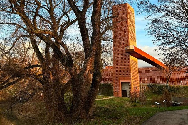 Der Bertholdturm ist ber eine Fugng...1; dem Mnsterplatz &#8211; verbunden.  | Foto: Alexander Huber