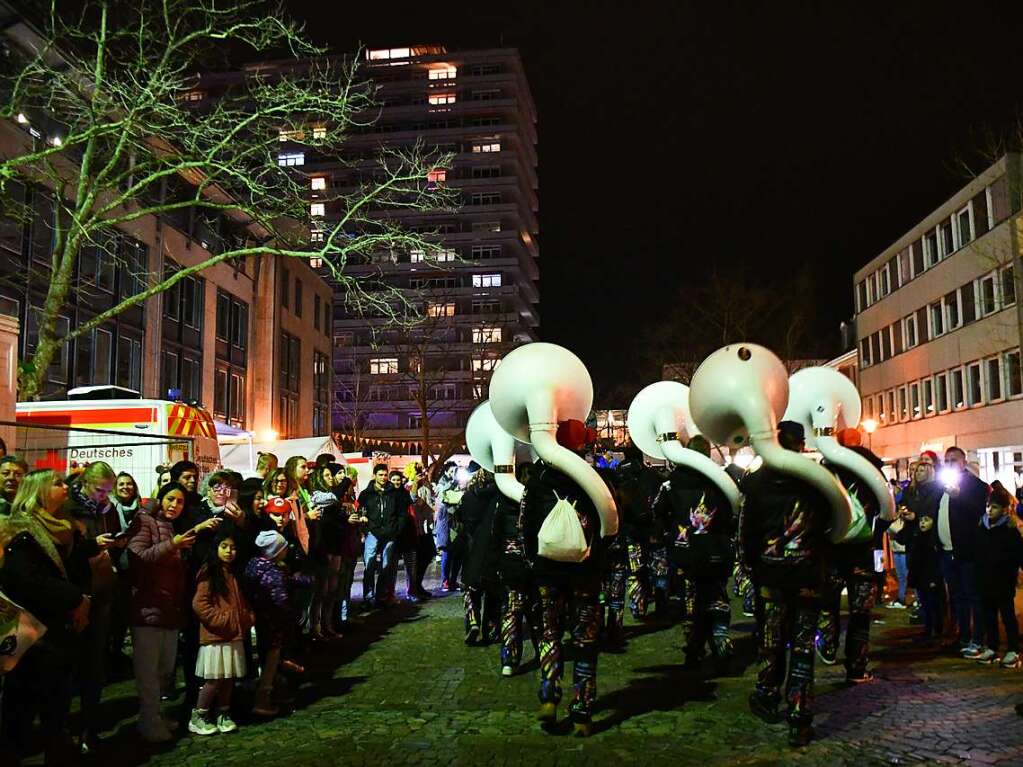 Die Lasser-Gugge-Explosion lie am Samstag die Lrracher Innenstadt erbeben.